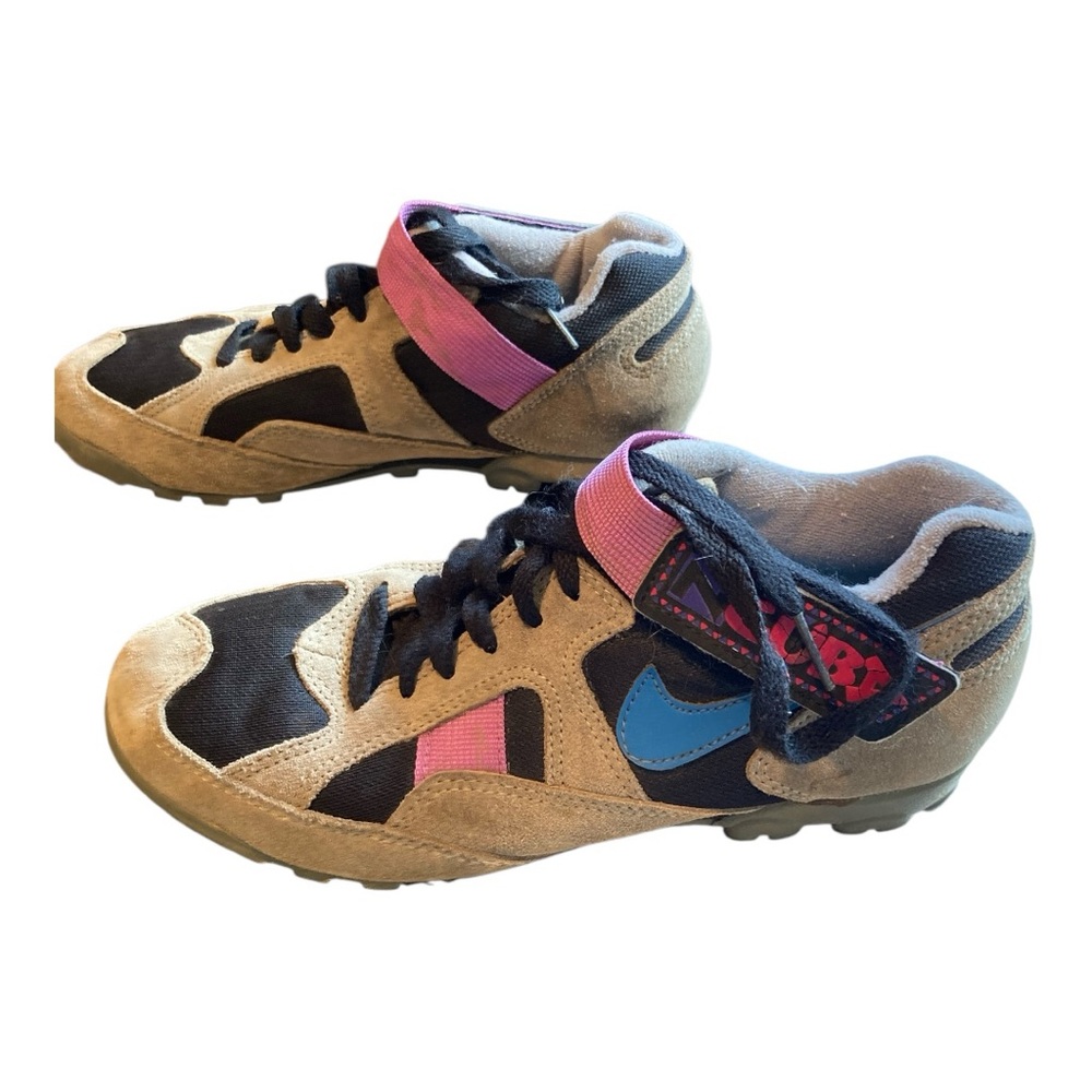 Nike Black and Tan Cycling Shoes